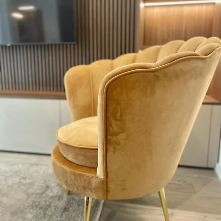 In Central With Private Parking