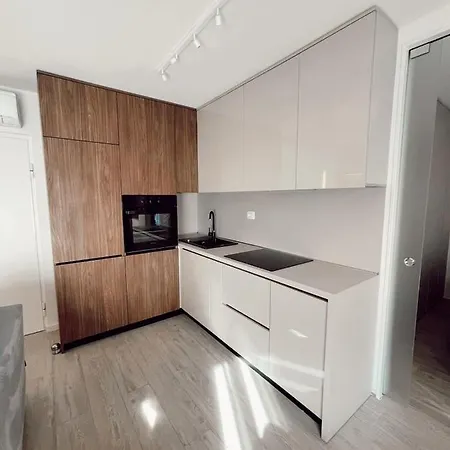 In Central With Private Parking *